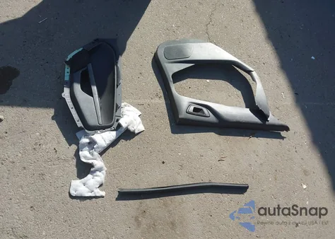 2013 Ford Fiesta Se z USA, uszkodzony, nr VIN 3FADP4BJ0DM173021